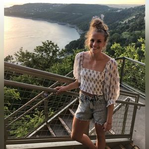 Billabong bubble sleeve top